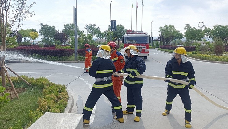 安全生产月 | 榆中生产基地联合榆中县消防救援大队开展微型消防站演练活动